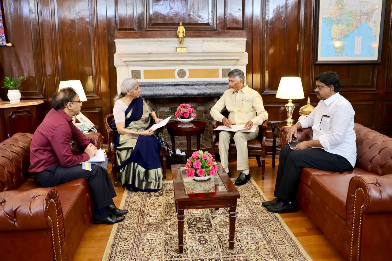 Andhra Pradesh CM seeks Centre's nod for Polavaram–Banakacherla Link Project