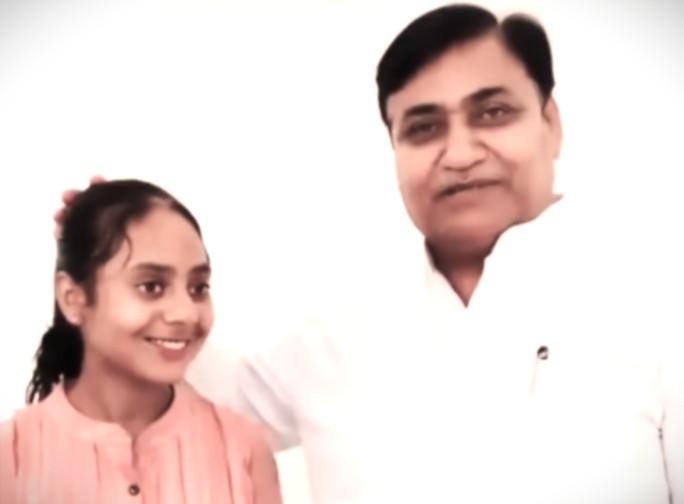 Rajasthan Congress chief meets school girl who exposed waterlogging crisis in Sikar