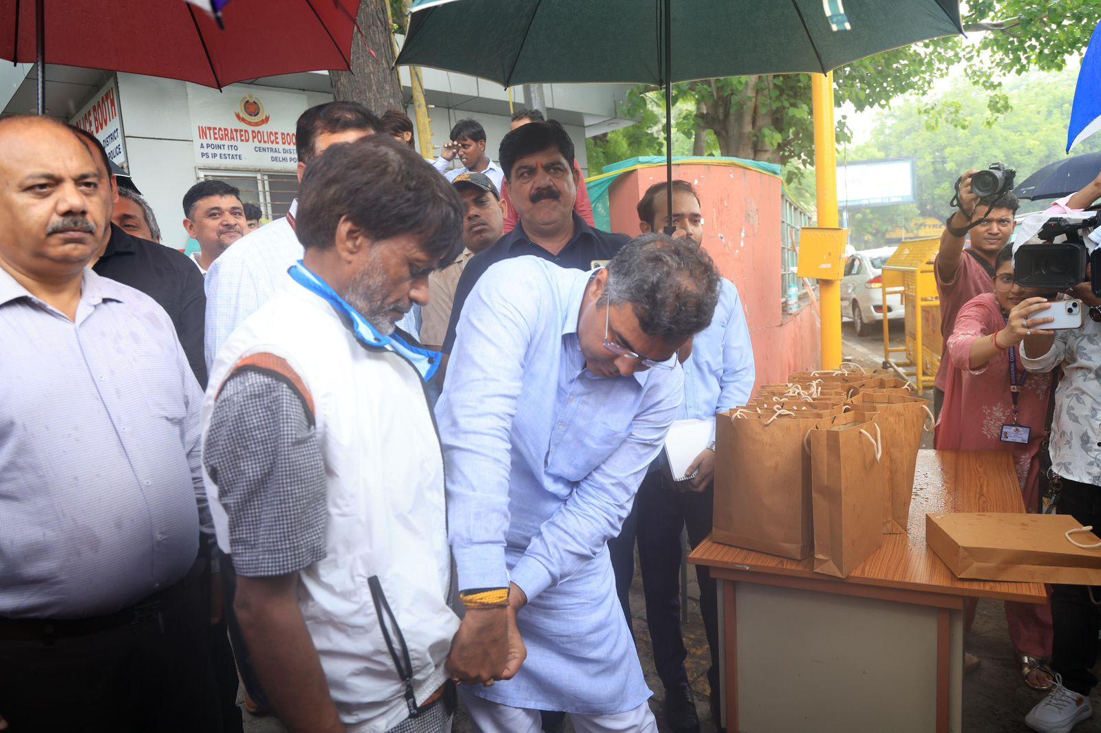 Delhi: PWD workers try air-ventilated cool vests to fight heat