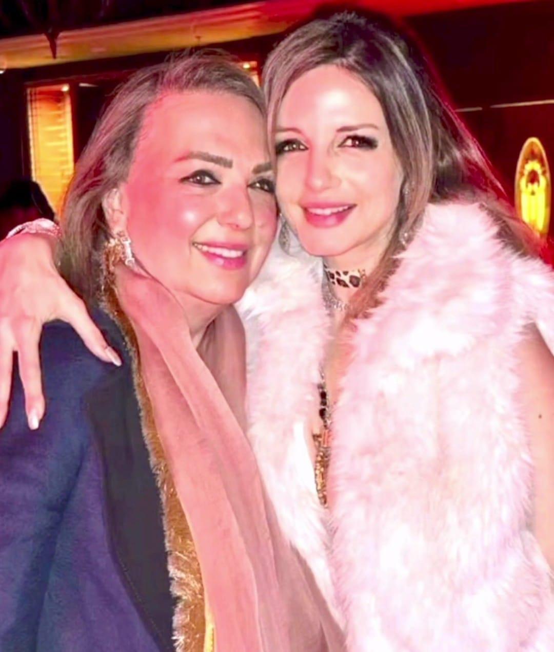 Sussanne Khan pens a heartfelt tribute for her late mother Zarine Khan 40 days after her demise