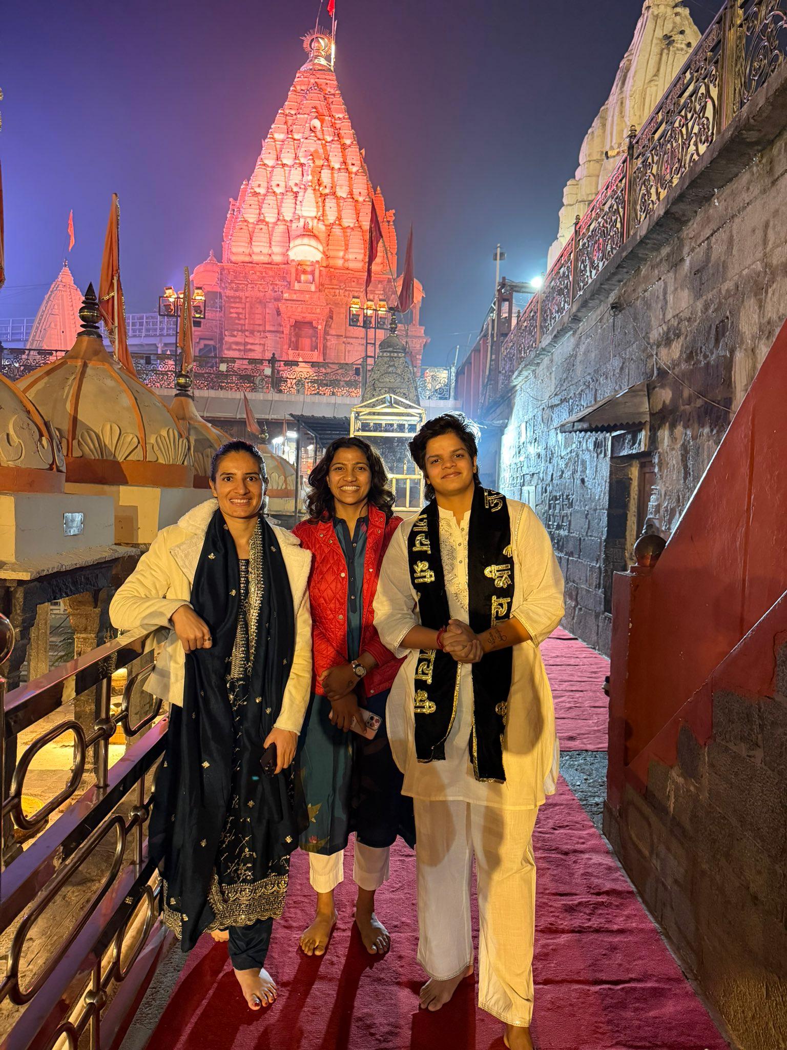 Indian women's cricket team kicks off 2026 with blessings of Lord Mahakal