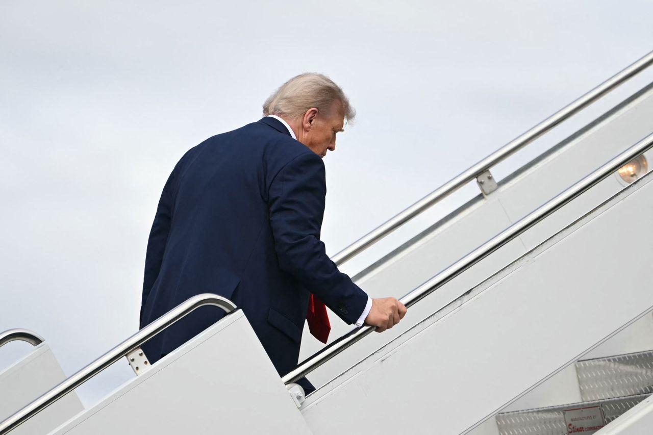 Trump heads back to Washington after inconclusive summit with Putin