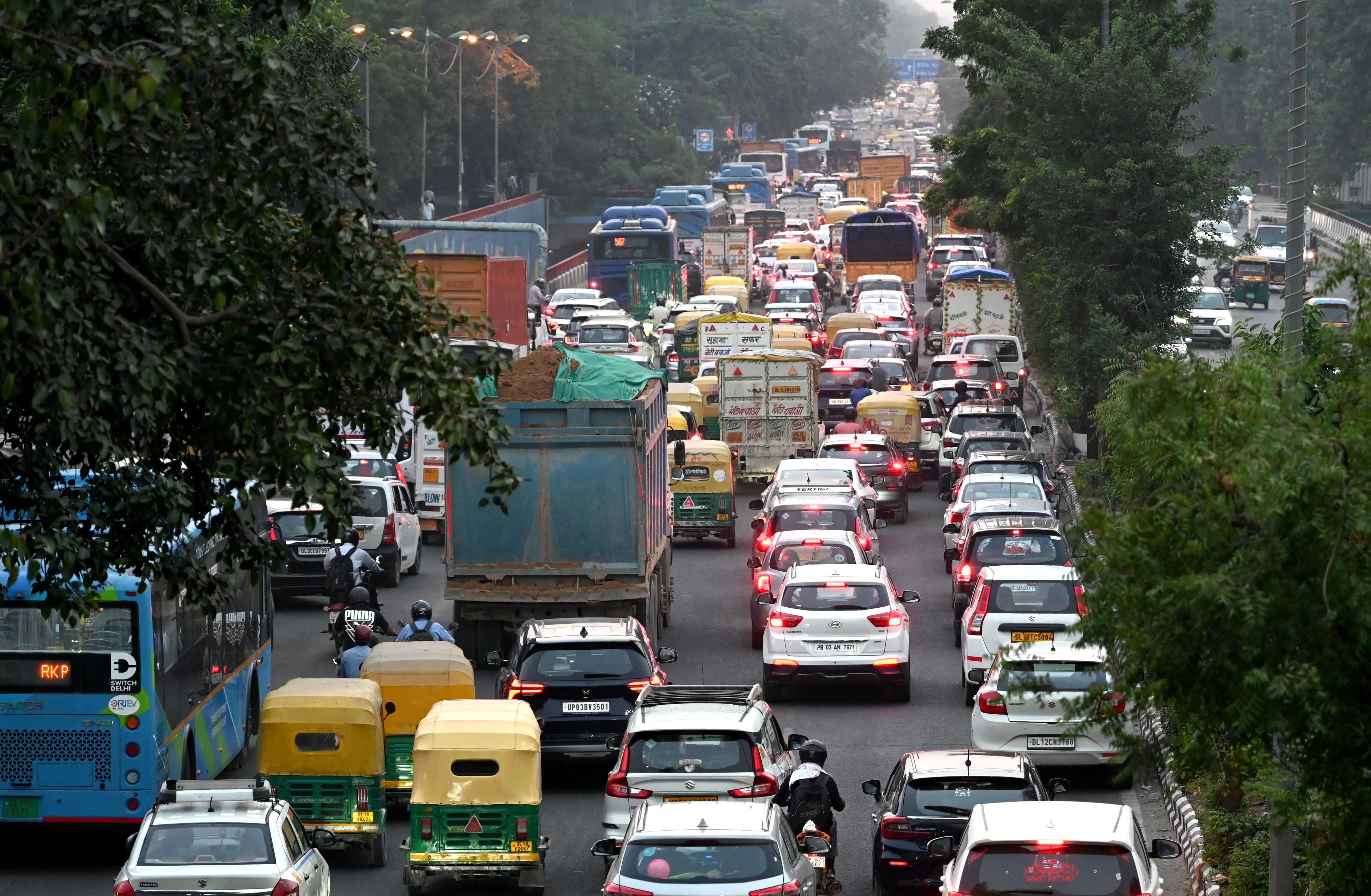 High dependency on private vehicles in Chandigarh highlights need for clean mobility alternatives: Experts