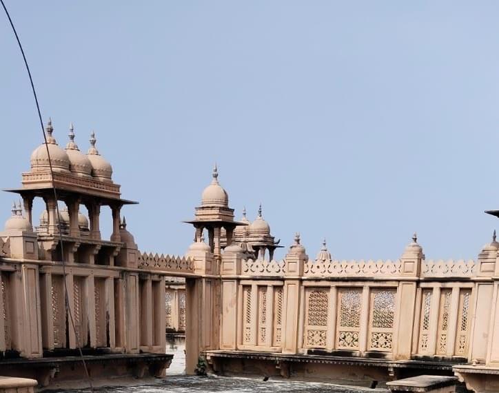 Bid to hoist princely flag at Moti Mahal in Bharatpur; panchayat convened in Deeg