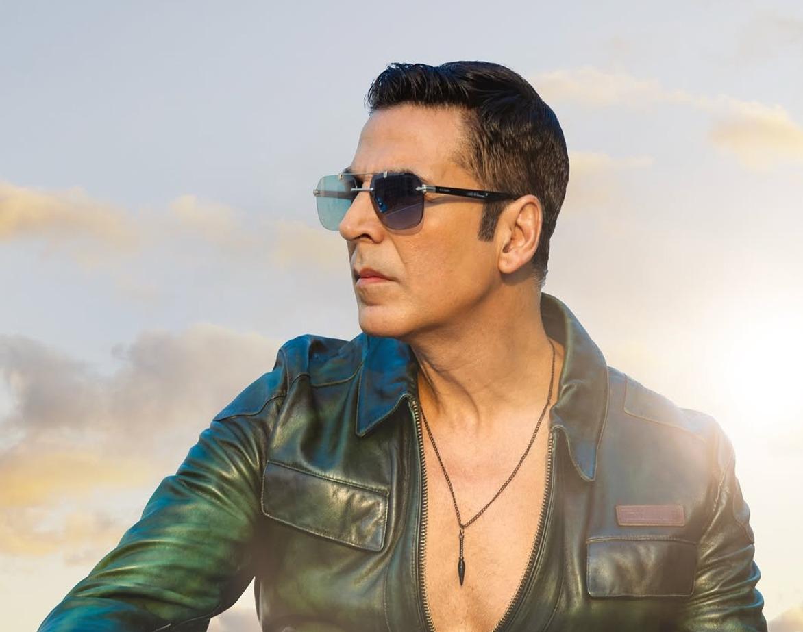 Akshay Kumar claims he is already scared after seeing Kajol & Twinkle Khanna together