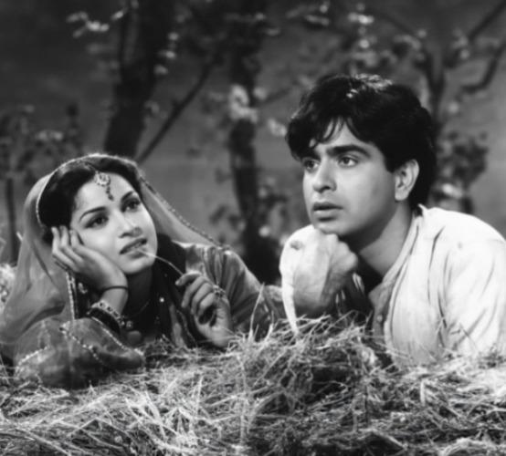 Saira Banu recalls a touching memory of late Kamini Kaushal from 'Purab Aur Paschim' reflecting on the latter's kindness