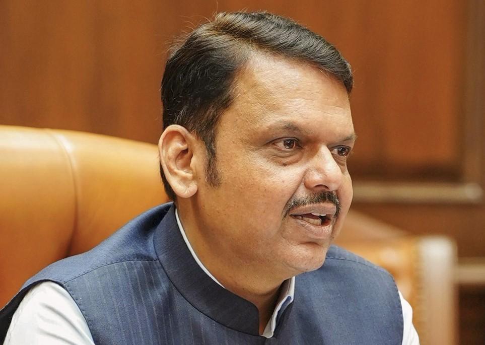 Maha announces relief for exporters, cuts dairy power tariffs