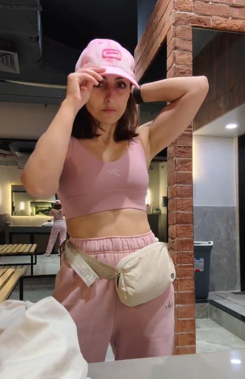 ‘Gym girl’ Soha Ali Khan says ‘muscles and mascara both stay on’