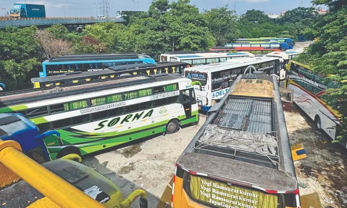 AIADMK, BJP urge TN govt to resolve bus strike issue