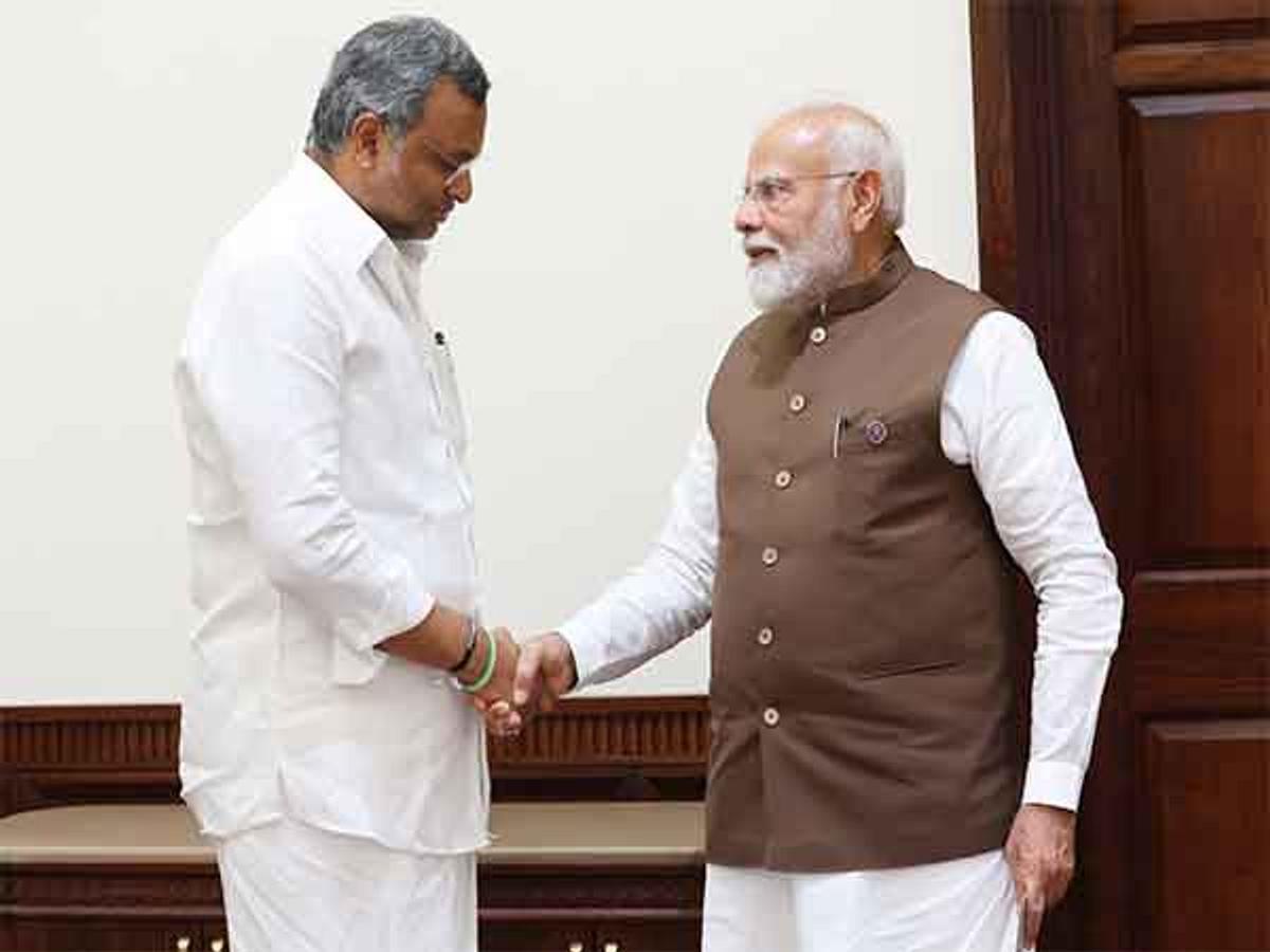 Karti Chidambaram meets PM Modi