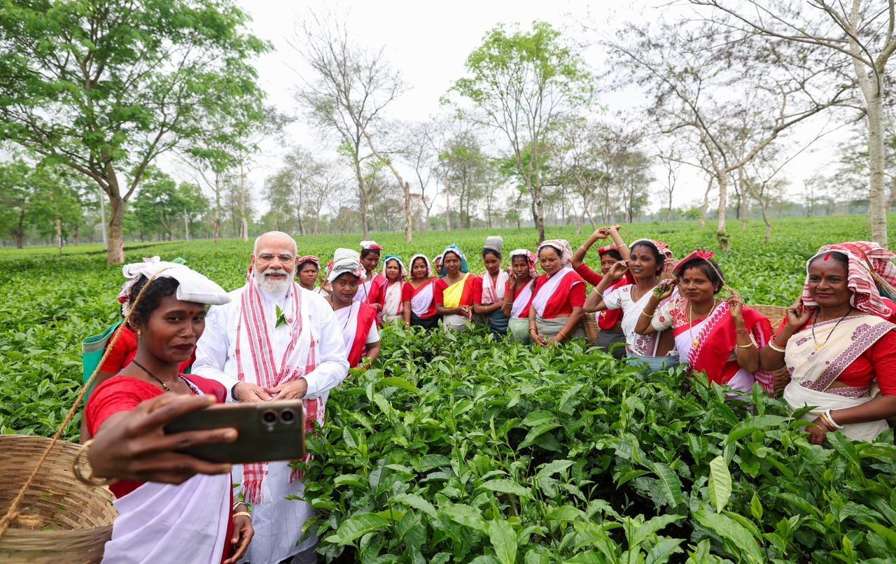 'Memorable experience': PM Modi visits tea garden in Dibrugarh, lauds workers for their hardwork