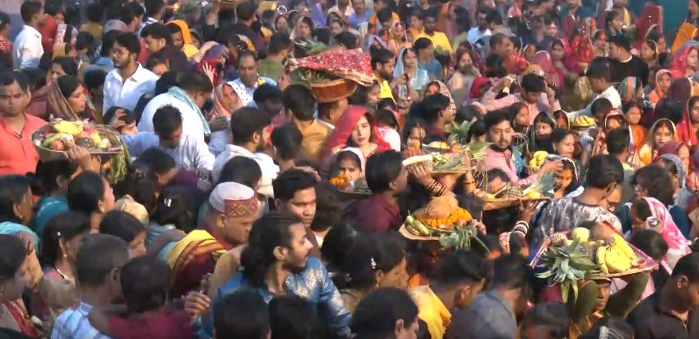 Four-day Chhath Puja concludes with 'Usha Arghya' across India