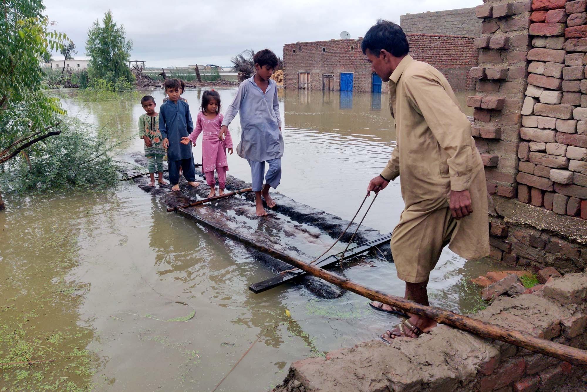 Pakistan: Over 50 killed due to heavy rain and flash floods
