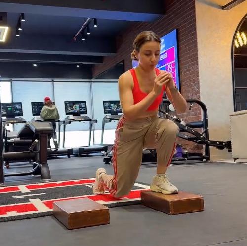 Soha Ali Khan thinks her trainer is confused between strength & survival training