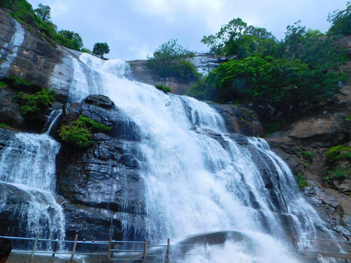 TN: Bathing ban at Courtallam waterfalls continues