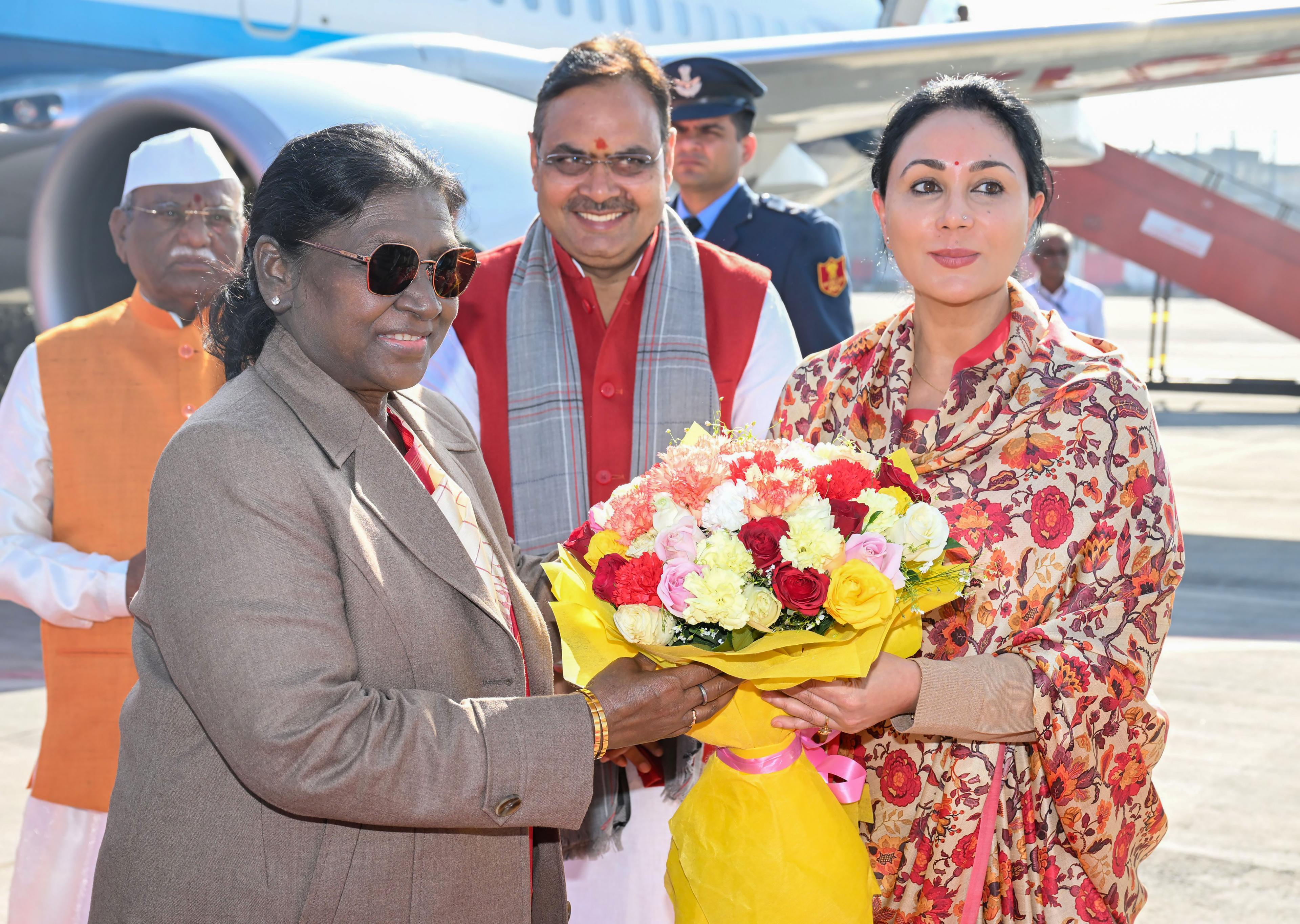 President Murmu participates in 1008-Kundiya Hanuman Mahayagya during one-day Jaipur visit