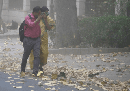 People in Delhi get respite from heatwave as IMD forecasts thunderstorm, strong winds