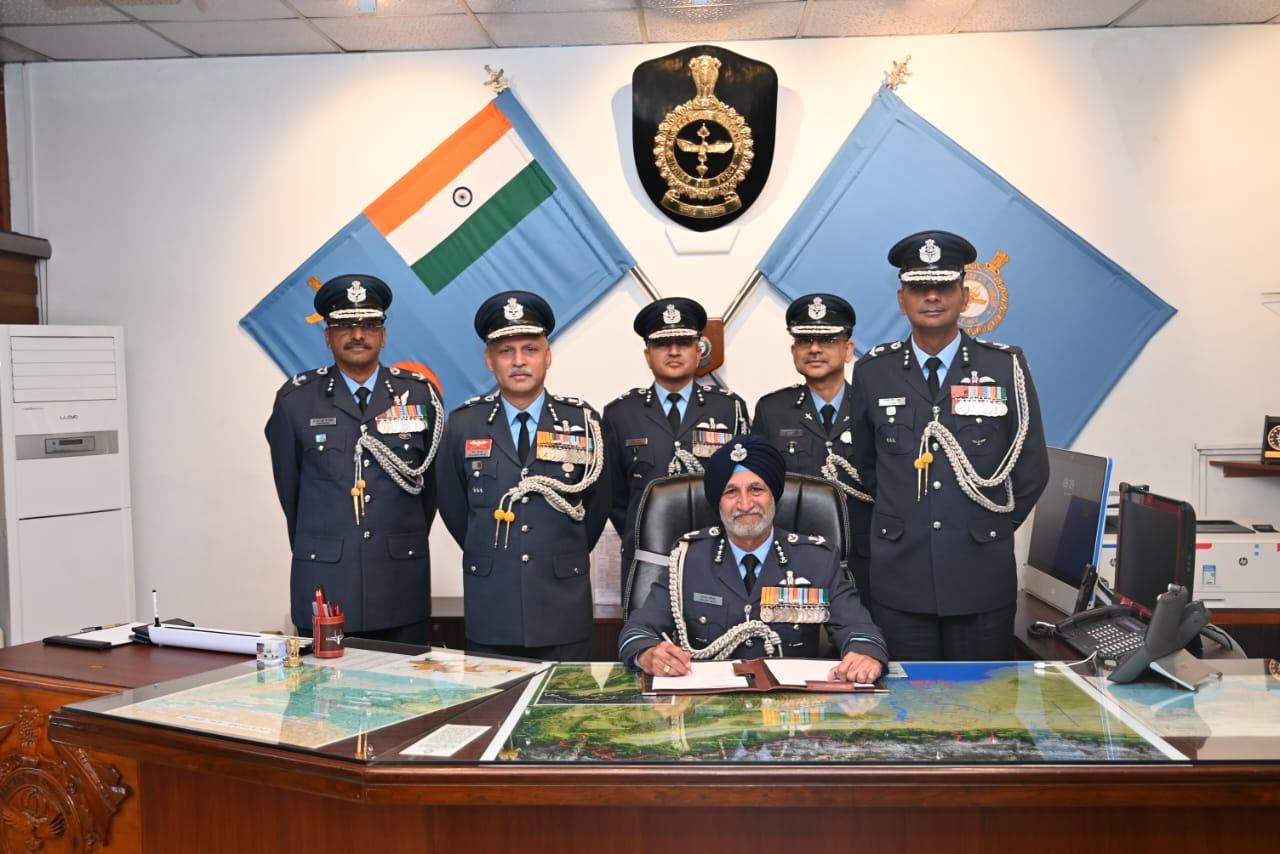 Air Marshal Inderpal Singh Walia takes over as chief of IAF's Eastern Air Command