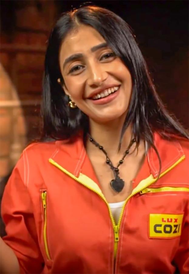 Dhanashree Verma’s reaction goes viral amid Samay Raina’s “sugar daddy” caption for Yuzvendra Chahal