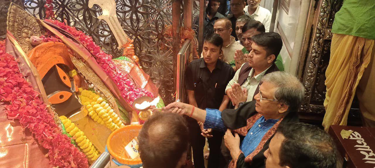 CEC Gyanesh Kumar offers prayers at Kalighat temple, reaffirms commitment to fair polls in Bengal