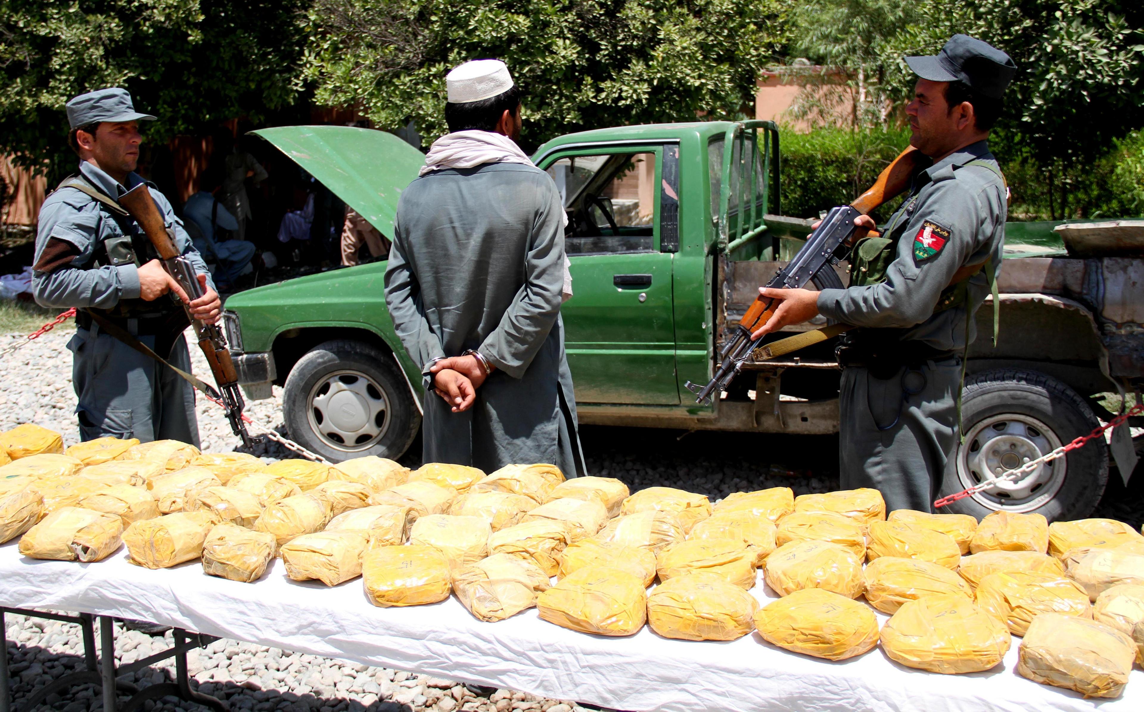 Afghan police seize 551 kg illegal drugs, arrest two smugglers