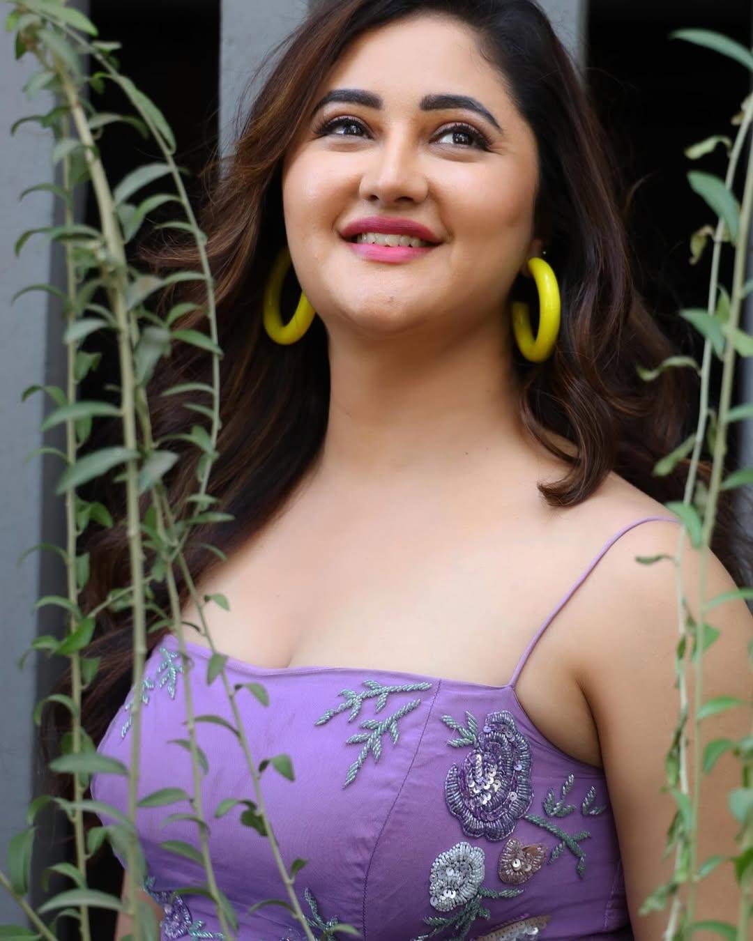 Rashami Desai says 'spread kindness' after Parag Tyagi trolled for walking his dog post wife's demise