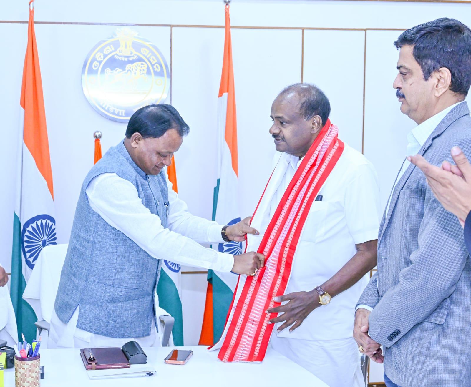 Kumaraswamy, Odisha CM discuss bottlenecks concerning expansion of Rourkela Steel Plant