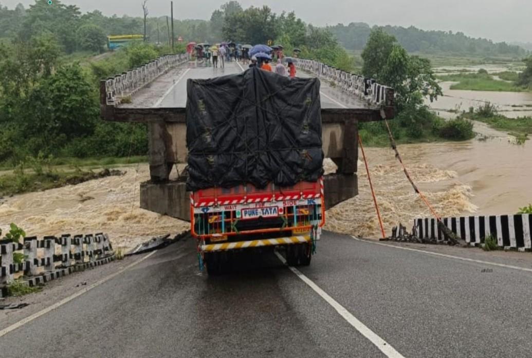 10 dead, dozens injured as torrential rain batters Jharkhand, NDRF leads rescue operations