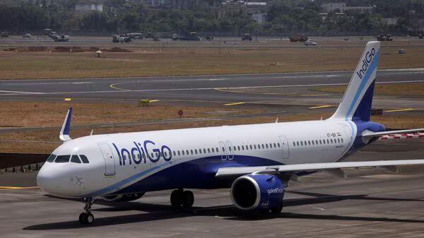 Fog Disrupts Flight Schedules