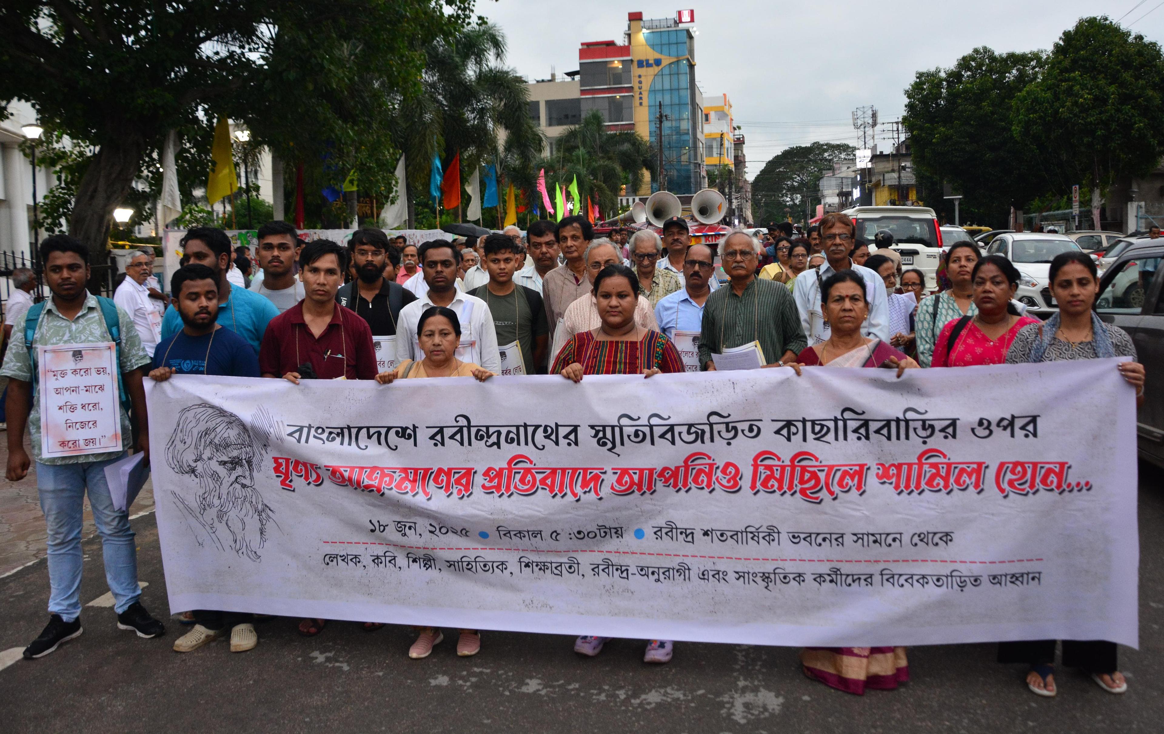 Protest erupts against vandalism of Tagore’s ancestral home in B’desh