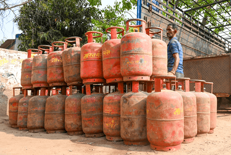 Gas supply issues surface in UP, Bihar as govt moves to ensure availability