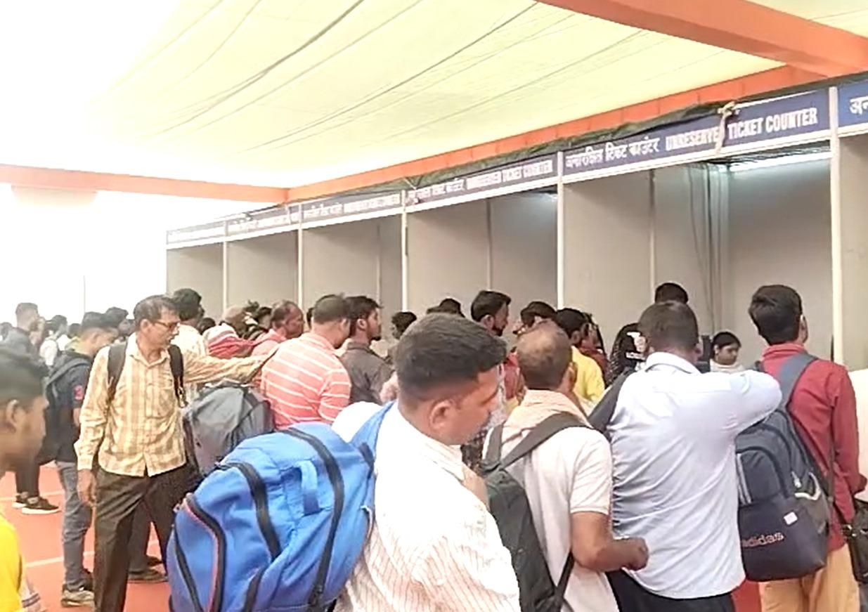 ‘Such arrangements for the first time’: Passengers on special trains on Chhath Puja