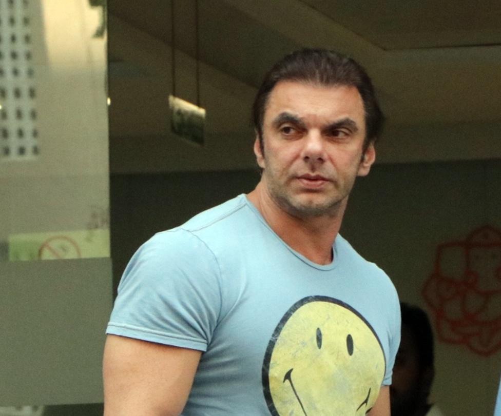 Sohail Khan equates his father Salim Khan and his two wives' relationship to cricket match: The best triangular series ever played