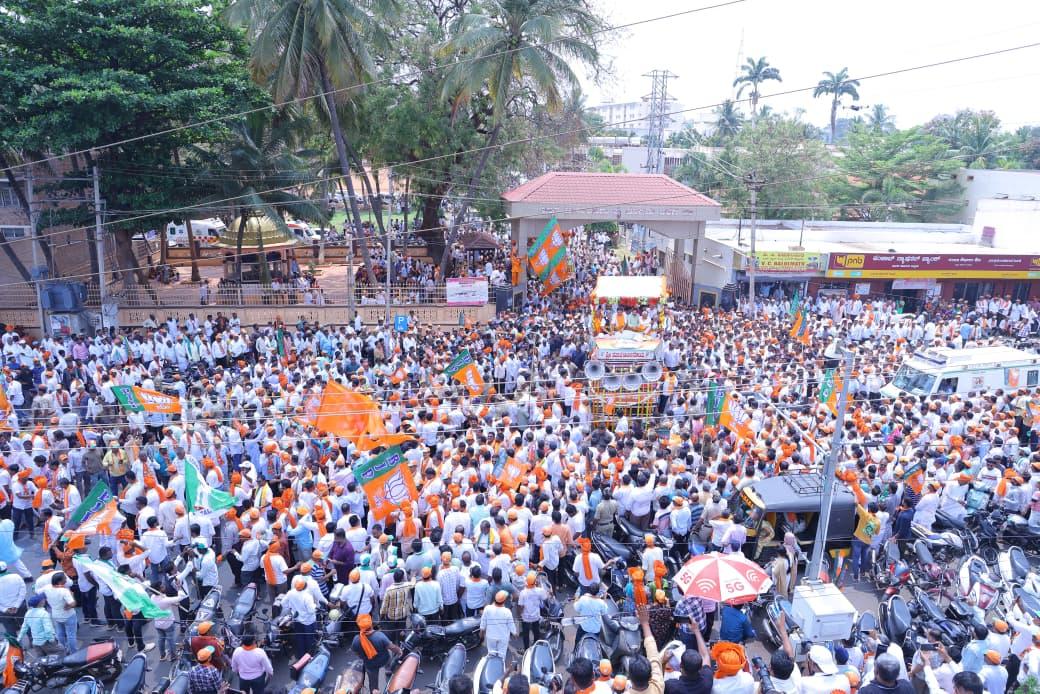 Congress distributing cash in villages: K’taka BJP 