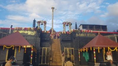 Identify the 'Subhash Kapoor' in Sabarimala gold heist: Congress