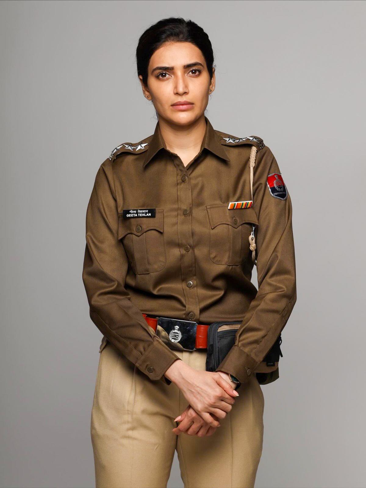 Karishma Tanna talks about embracing a ‘zero-makeup and no-filters’ look in ‘Hush Hush’