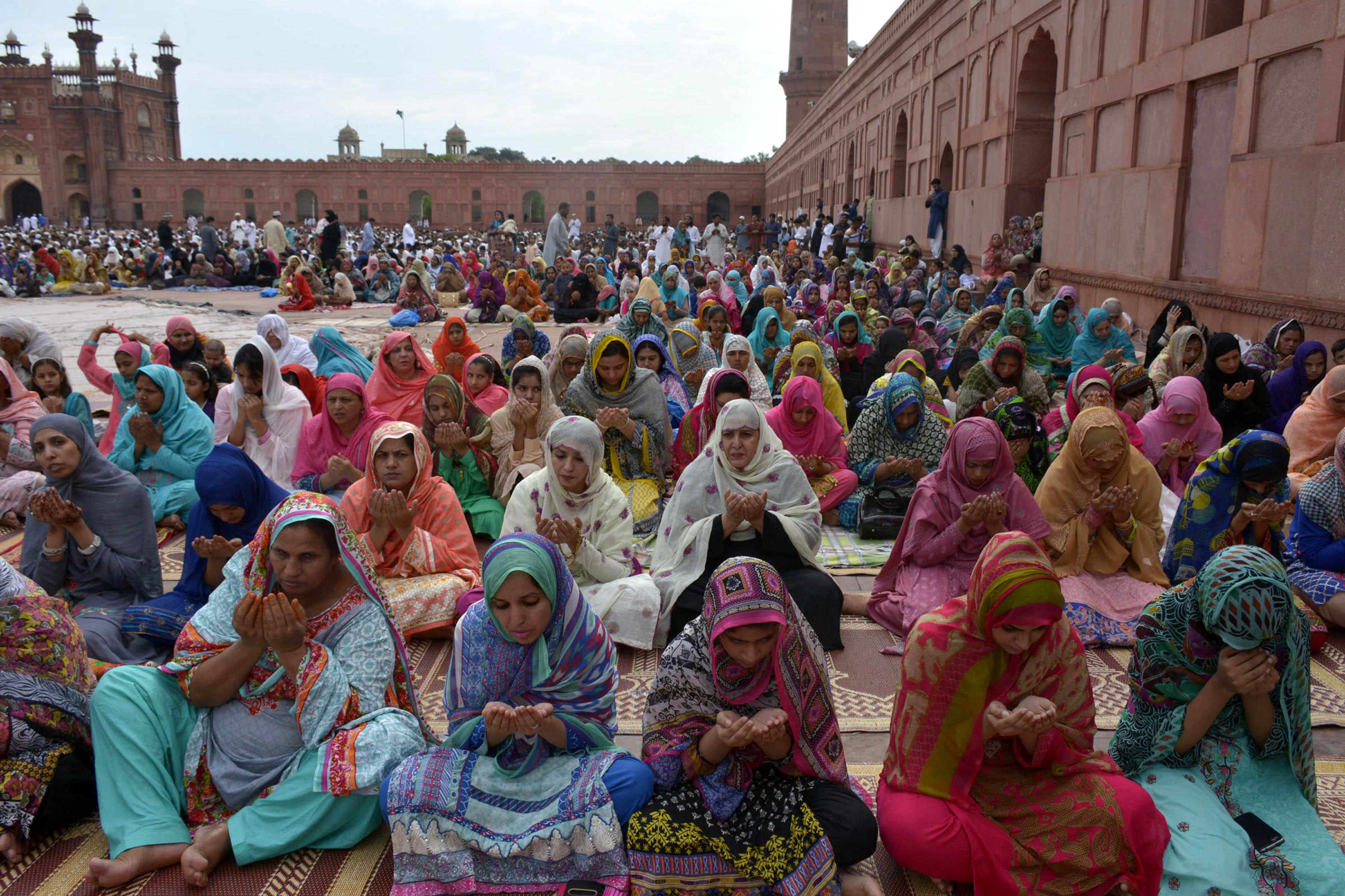 Women in Pakistan still face deep-rooted bias in academic institutions: Report