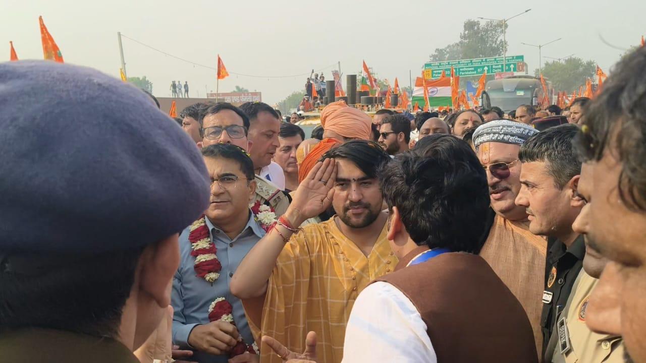 During Sanatan Yatra, Dhirendra Shastri's salute to ASP Anuj Chaudhary wins hearts in Mathura