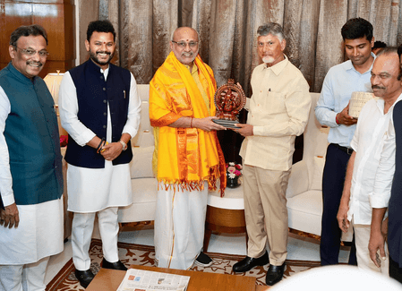 Chandrababu Naidu, Venkaiah Naidu congratulate Radhakrishnan