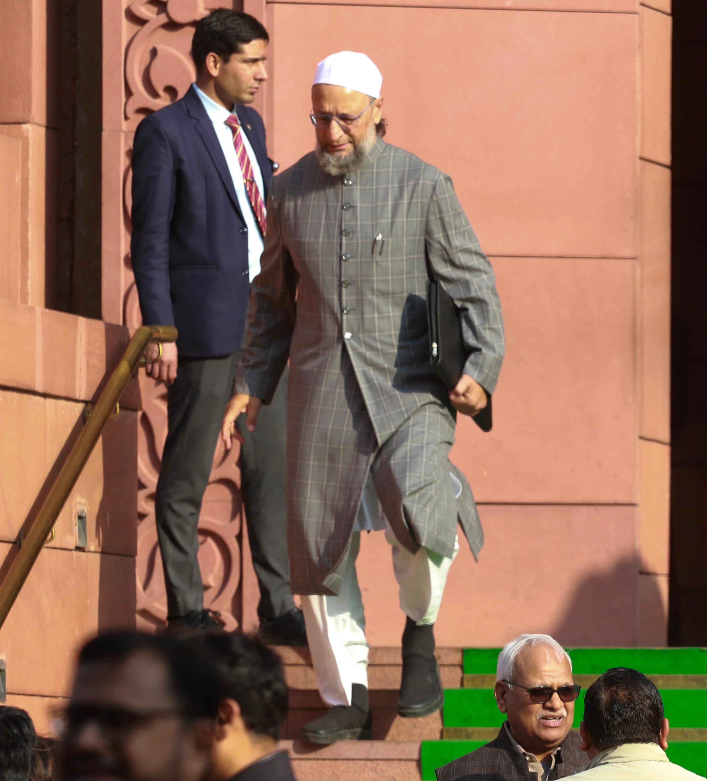 Owaisi urges EAM Jaishankar to rescue 16 Indians from Myanmar-Thailand border