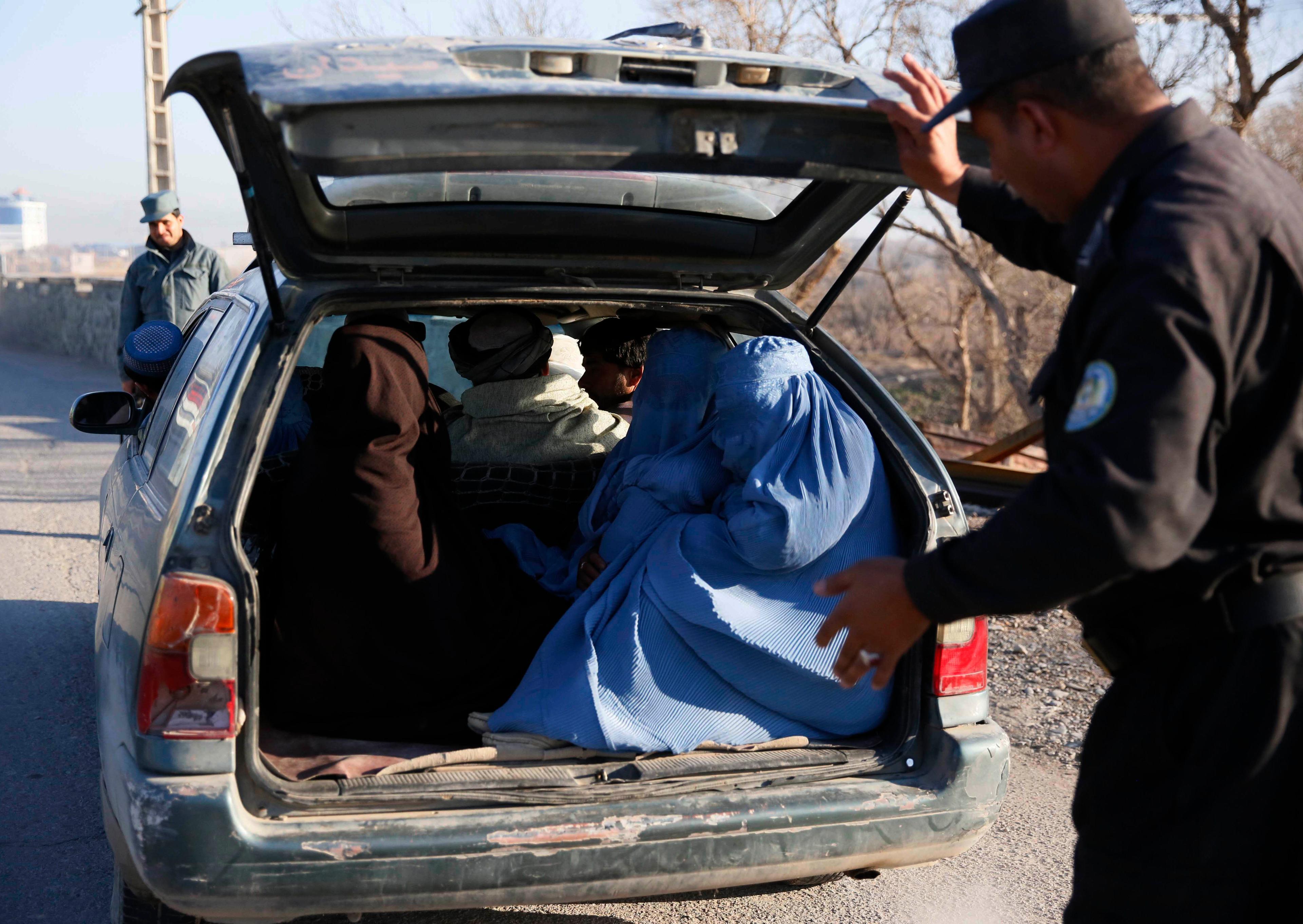 Afghanistan: 31 smugglers arrested, 258 kg drugs seized in police operations