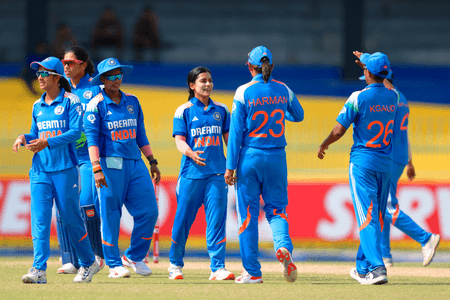 Smriti, Amanjot, Sneh help India clinch ODI tri-series beating SL by 97 runs (ld)