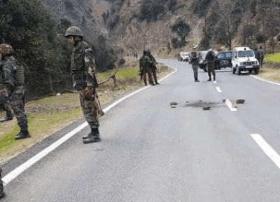 Army soldier injured in gunfight with terrorists in J&K's Kishtwar, succumbs (Ld)