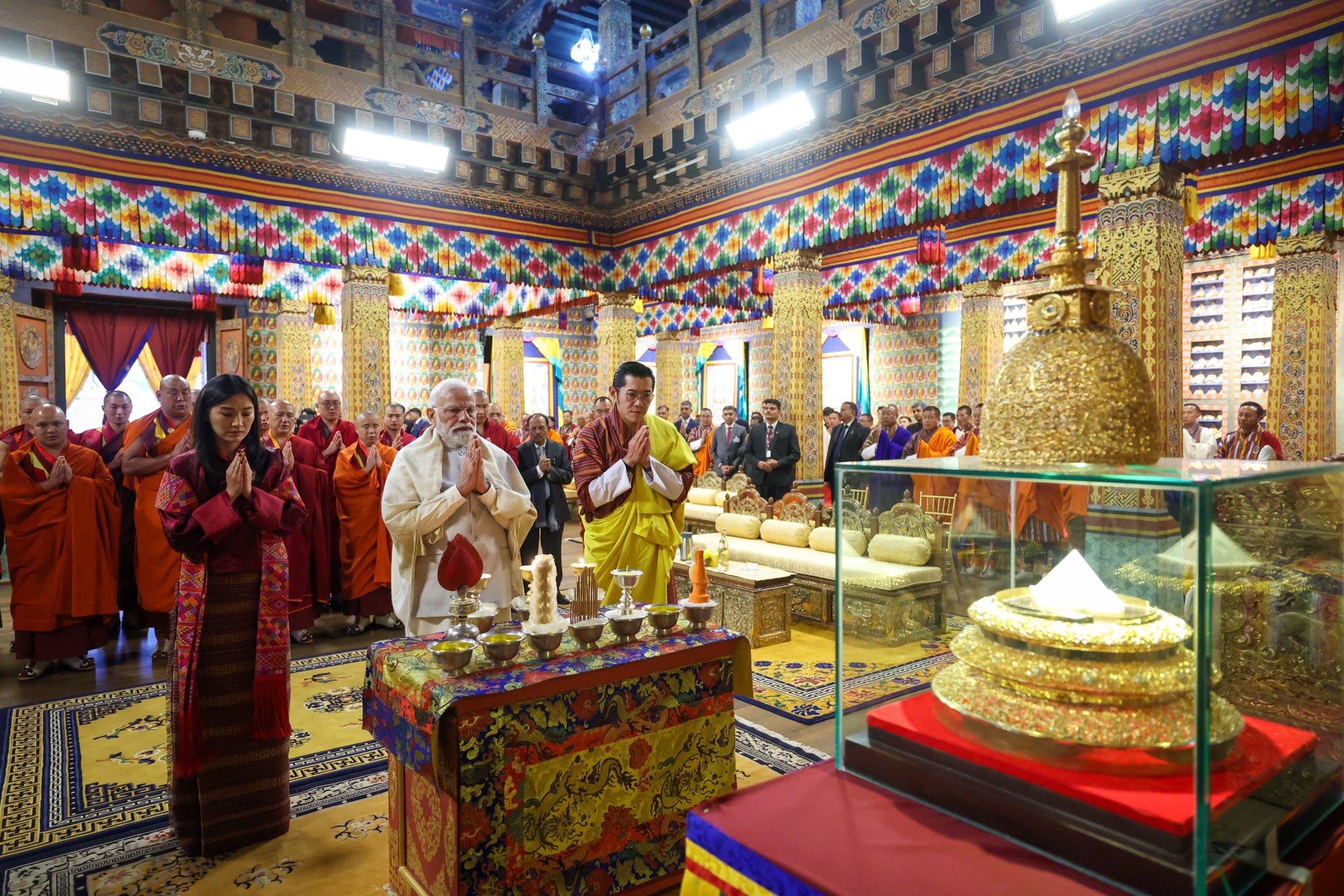 PM Modi, Bhutan King offer prayers to Holy Relics of Lord Buddha in Thimphu