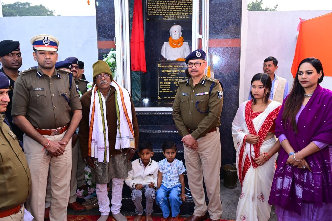 Bihar DGP unveils statue of martyred constable Amitabh Bachchan, assures action against loan sharks
