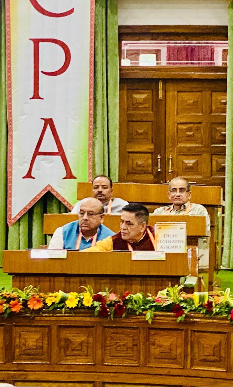 Delhi Speaker discusses legislative efficiency at Dharamshala conference