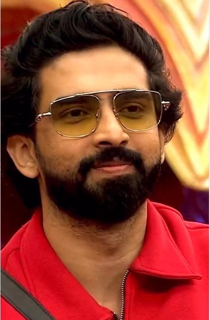 BB 19: Akshay Kumar lauds Amaal Mallik's singing, regrets not using talent for his movies