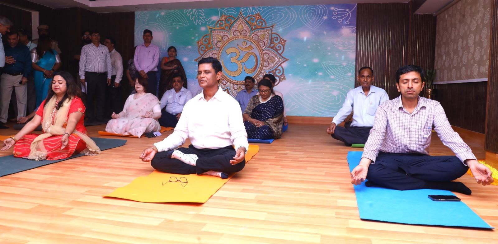 Delhi: NDMC inaugurates meditation centre at Kali Bari old age home