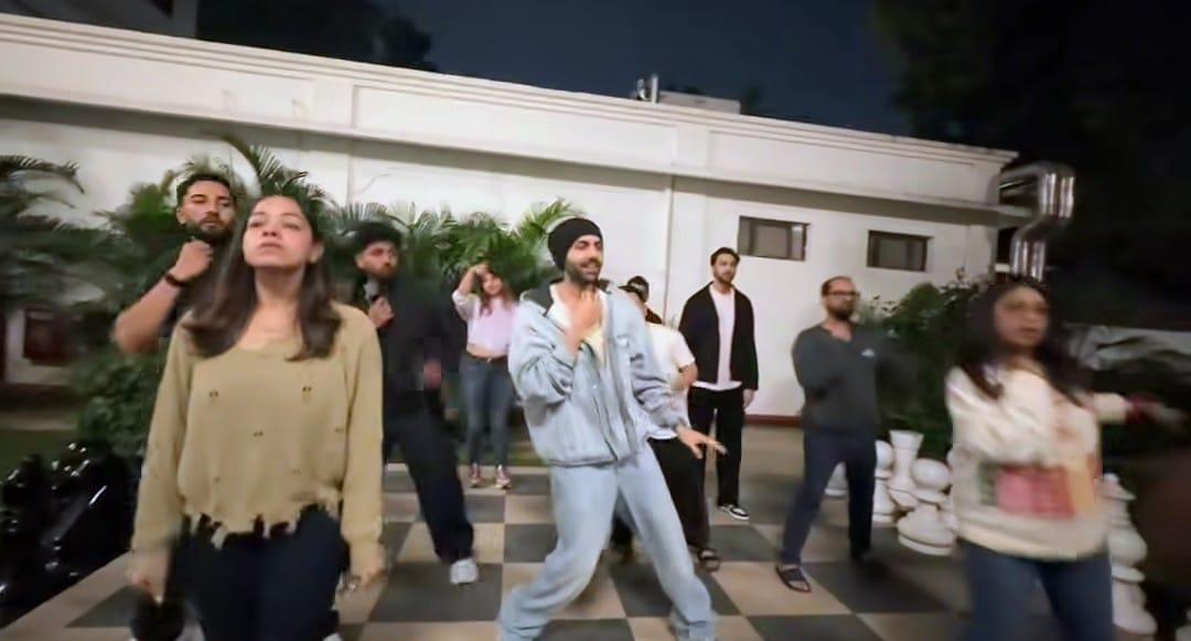 Kartik Aaryan shares a glimpse of his dance practice for sister Kritika’s sangeet, says 'free ka performance karwa rahe hai'