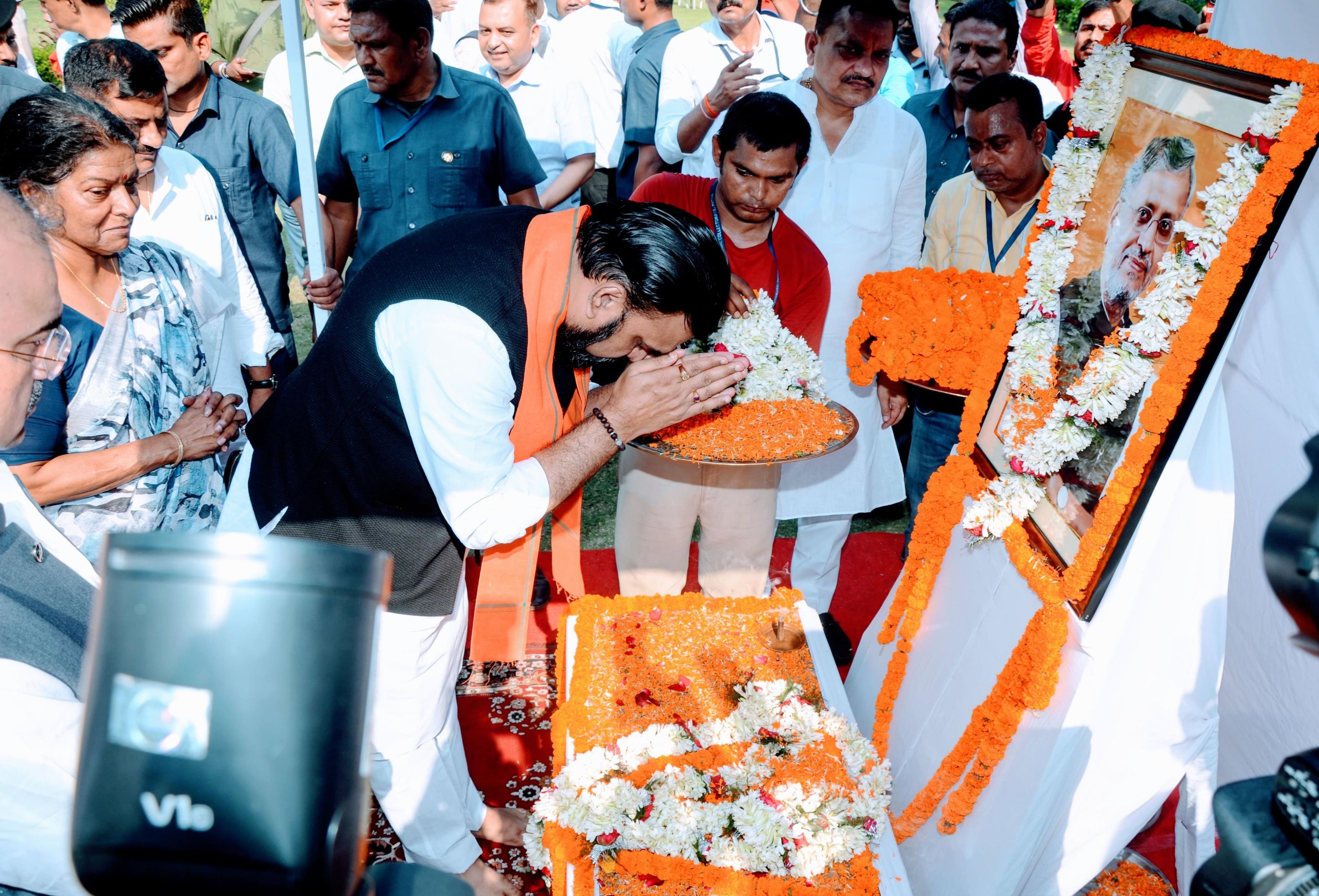 BJP leaders pay tribute to Sushil Modi on 1st death anniversary in Patna